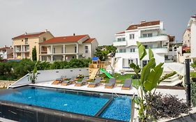 Holiday House Dominik apartments
